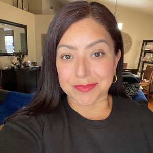 Meet your Posher, Lorraine